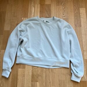 Lululemon Softstreme Perfectly Oversized Cropped Crew - Size 8 *New Condition*